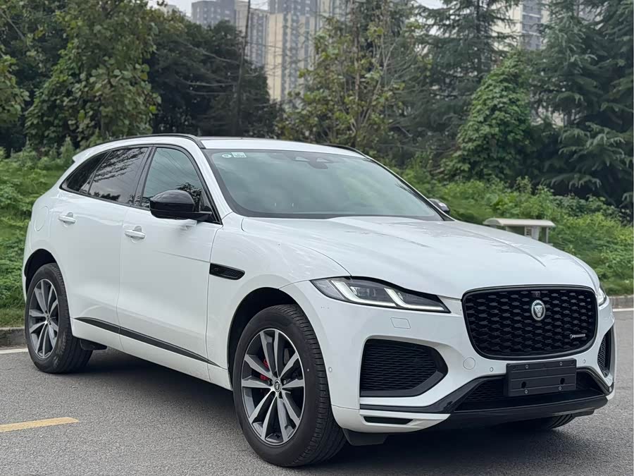 Jaguar F-PACE 2025