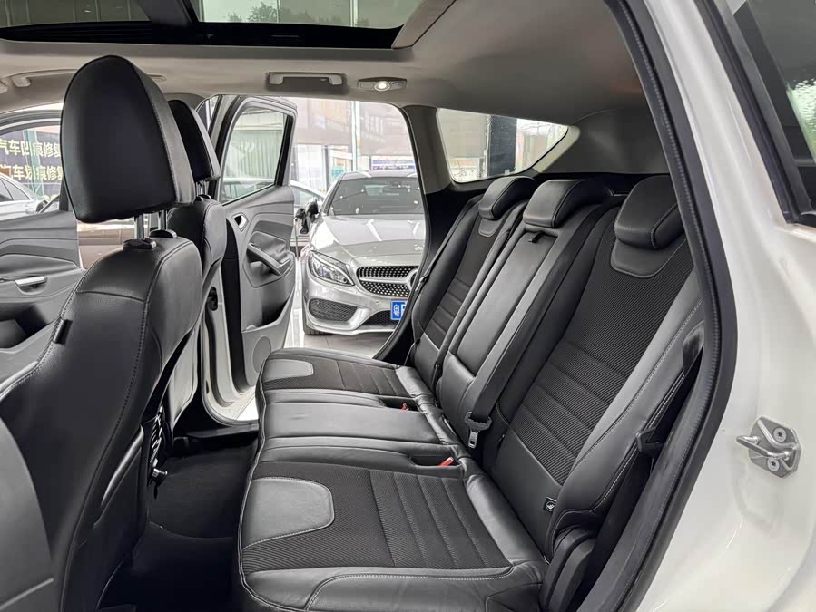 Ford Kuga 2015