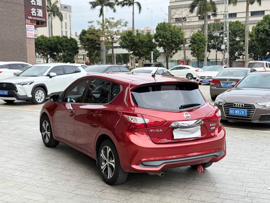 Nissan Tiida 2016