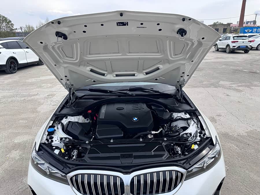 BMW 3 Series 2023 — фото 18