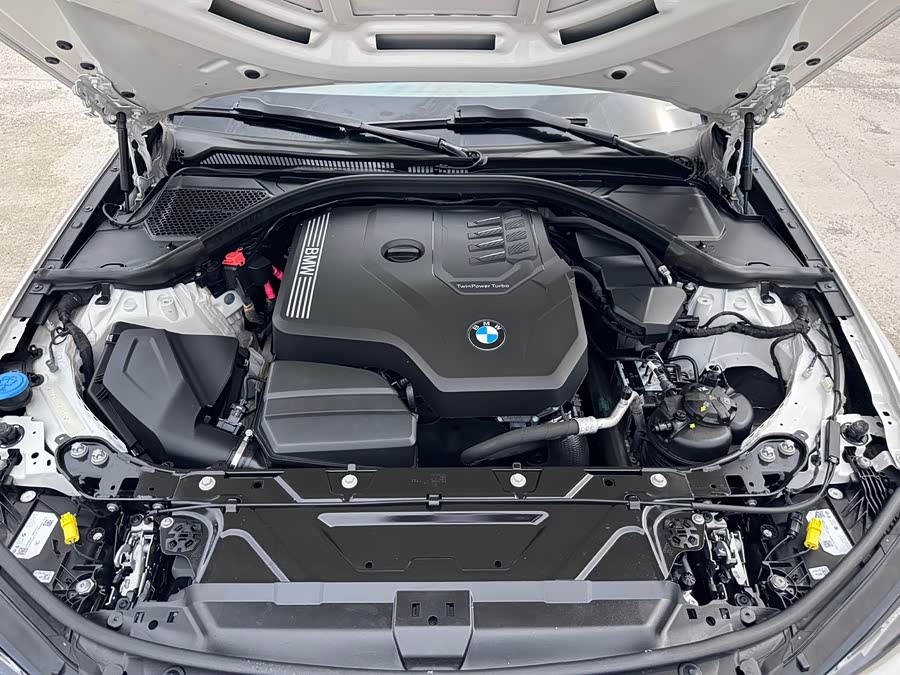 BMW 3 Series 2023 — фото 19