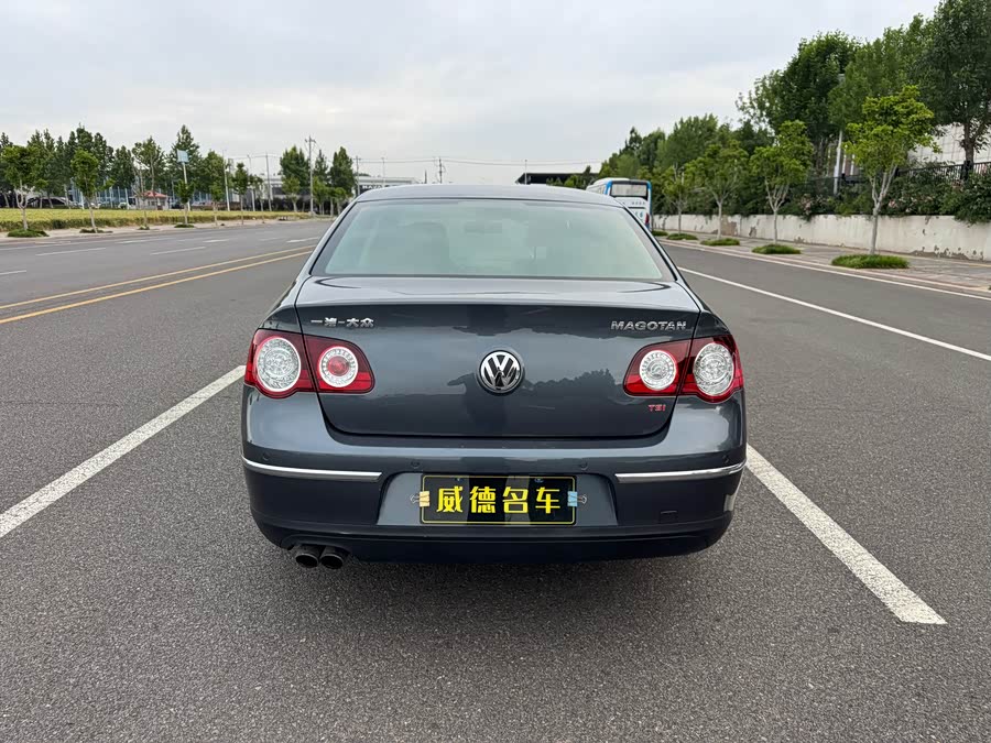 Volkswagen Magotan 2011