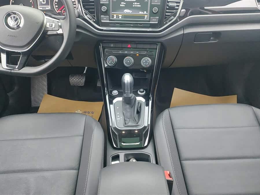 Volkswagen T-Roc 2018 — фото 16