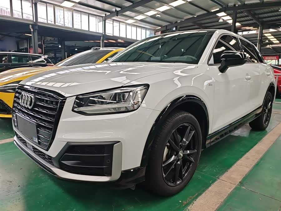 Audi Q2L 2021