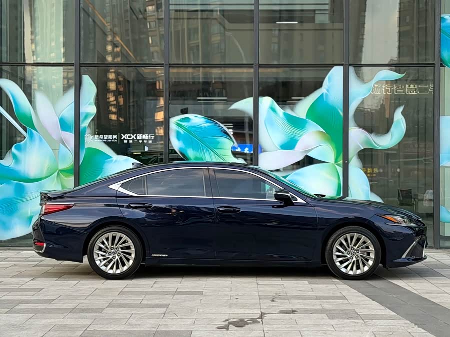Lexus ES 2018