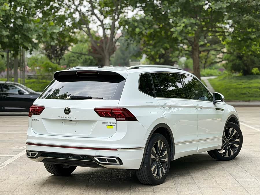 Volkswagen Tiguan L 2024