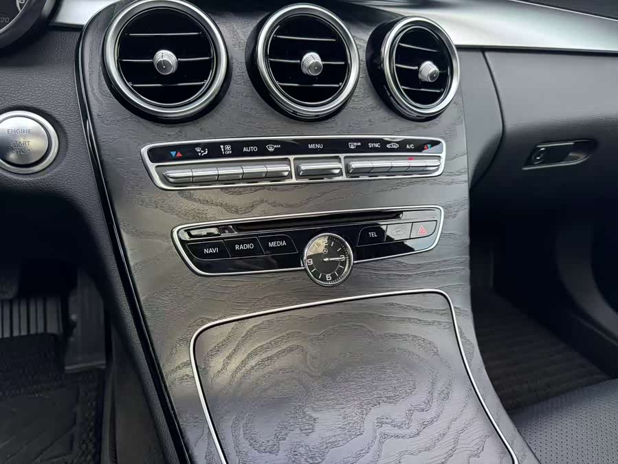 Mercedes-Benz C-Class 2018 — фото 18