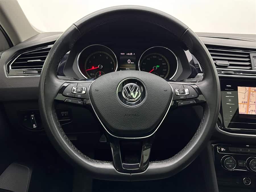 Volkswagen Tiguan L 2019 — фото 9
