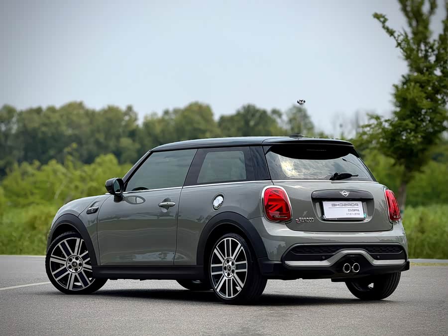 MINI MINI 2022