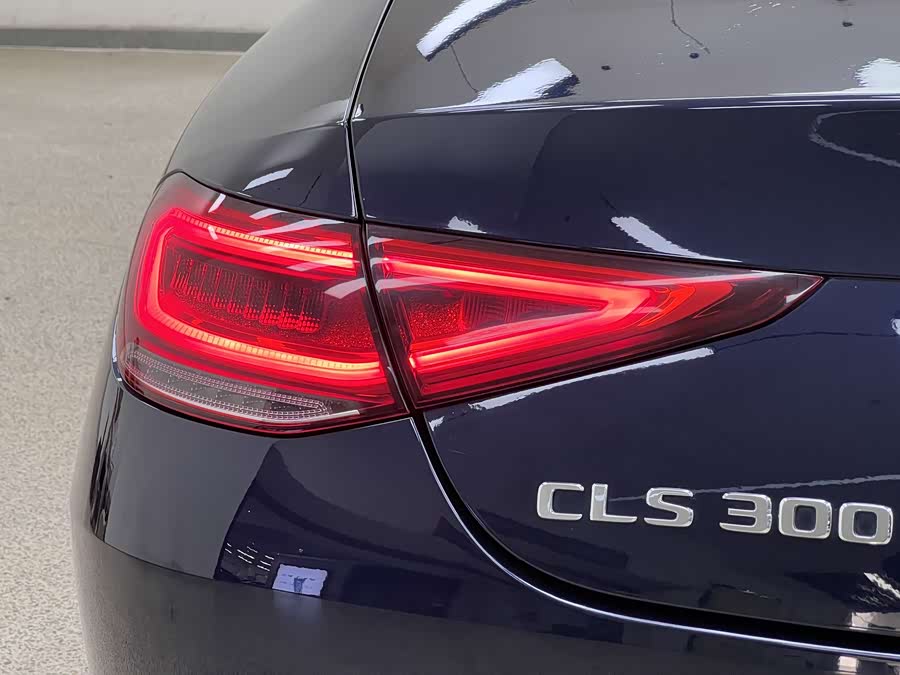 Mercedes-Benz CLS 2018 — фото 36
