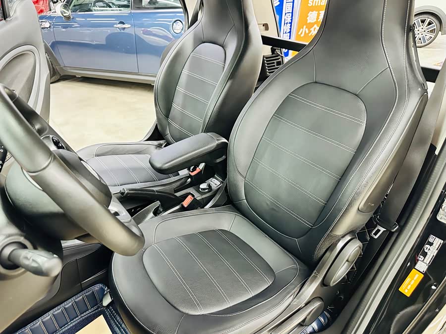 smart fortwo 2018 — фото 27
