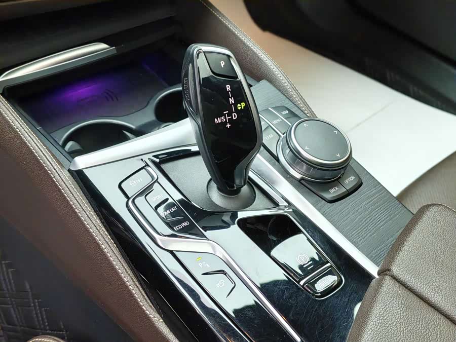 BMW 5 Series 2023 — фото 15