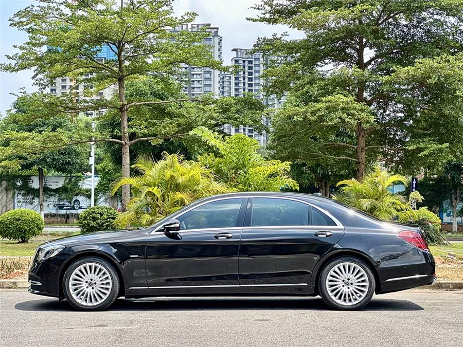 Mercedes-Benz S-Class 2020