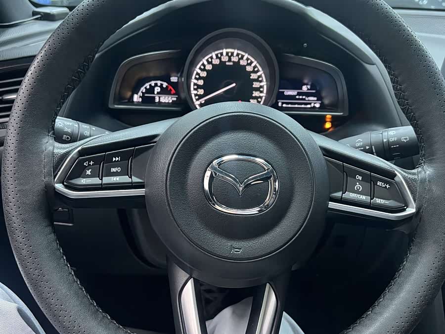 Mazda CX-4 2021 — фото 13