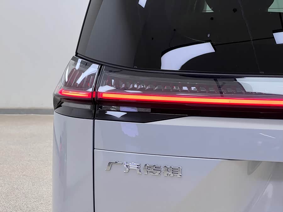 GAC Trumpchi E8 PHEV 2024 — фото 11