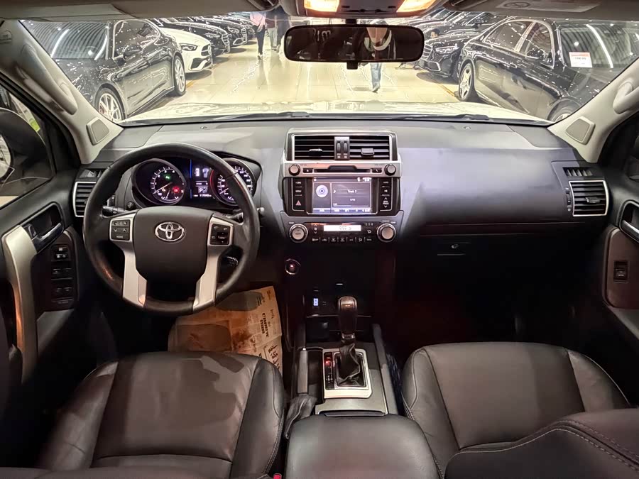 Toyota Prado 2016 — фото 10