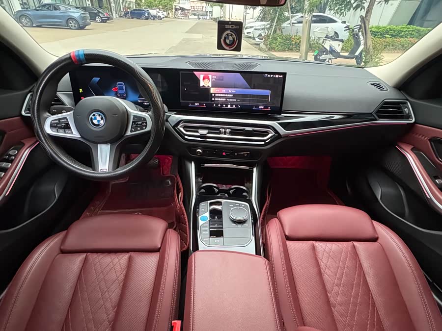 BMW i3 2024