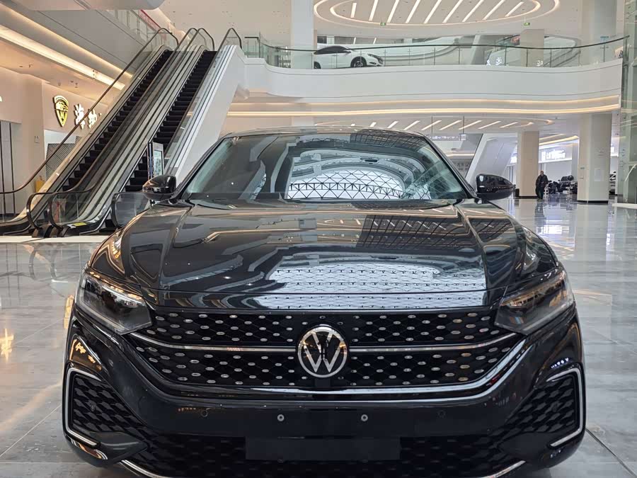 Volkswagen Passat 2024