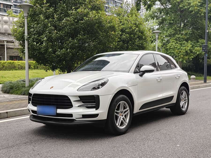 Porsche Macan 2021