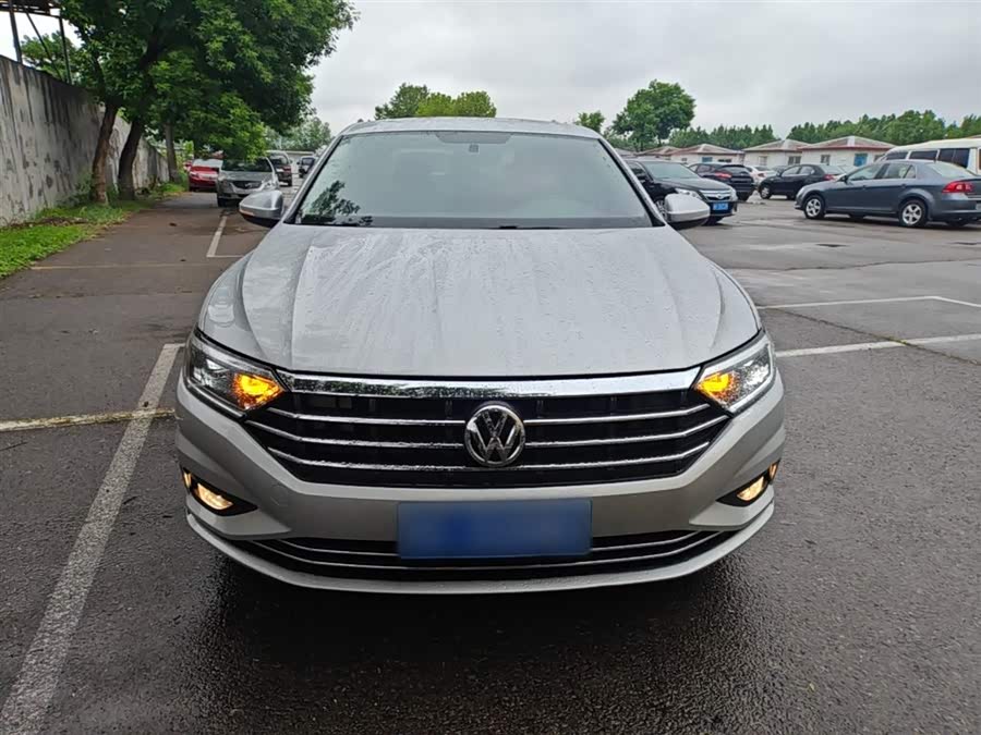 Volkswagen Sagitar 2020