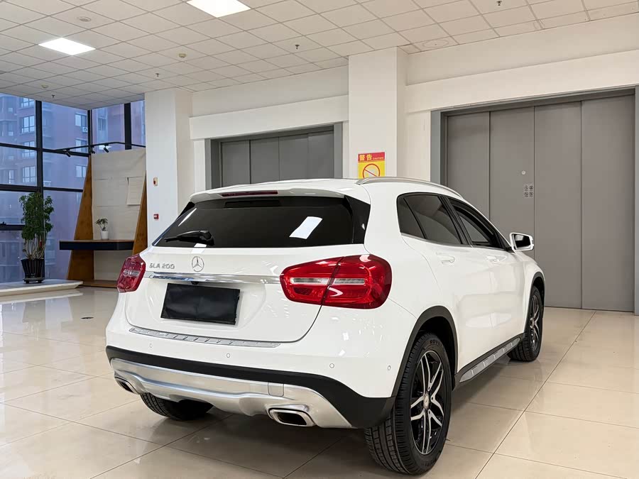 Mercedes-Benz GLA 2016