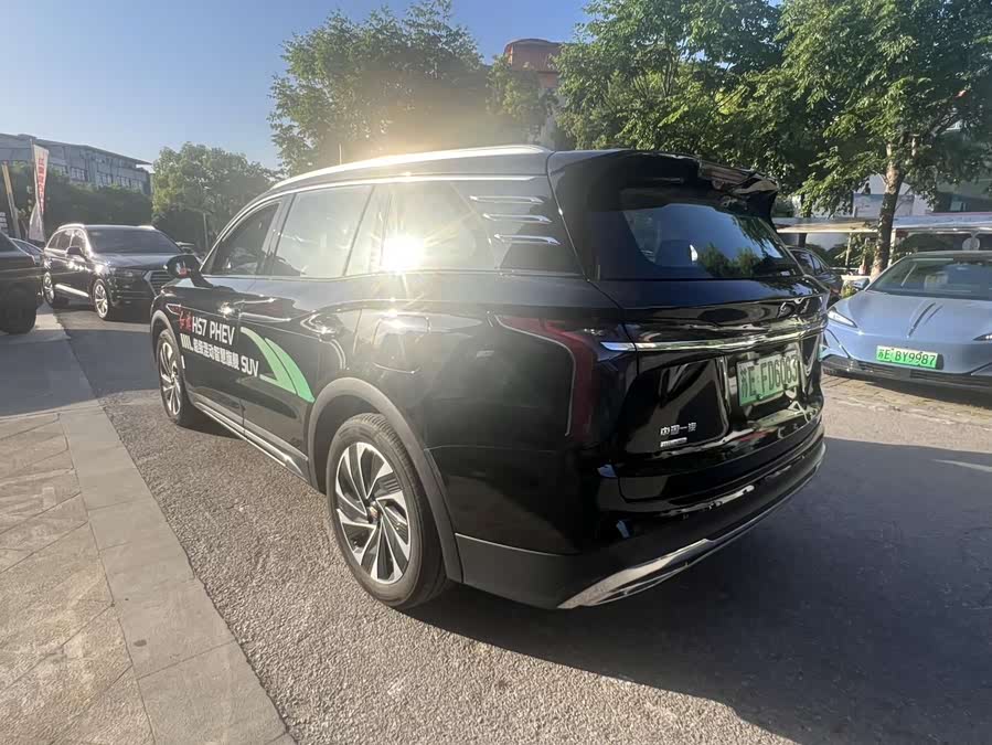 Hongqi HS7 PHEV 2025 — фото 10