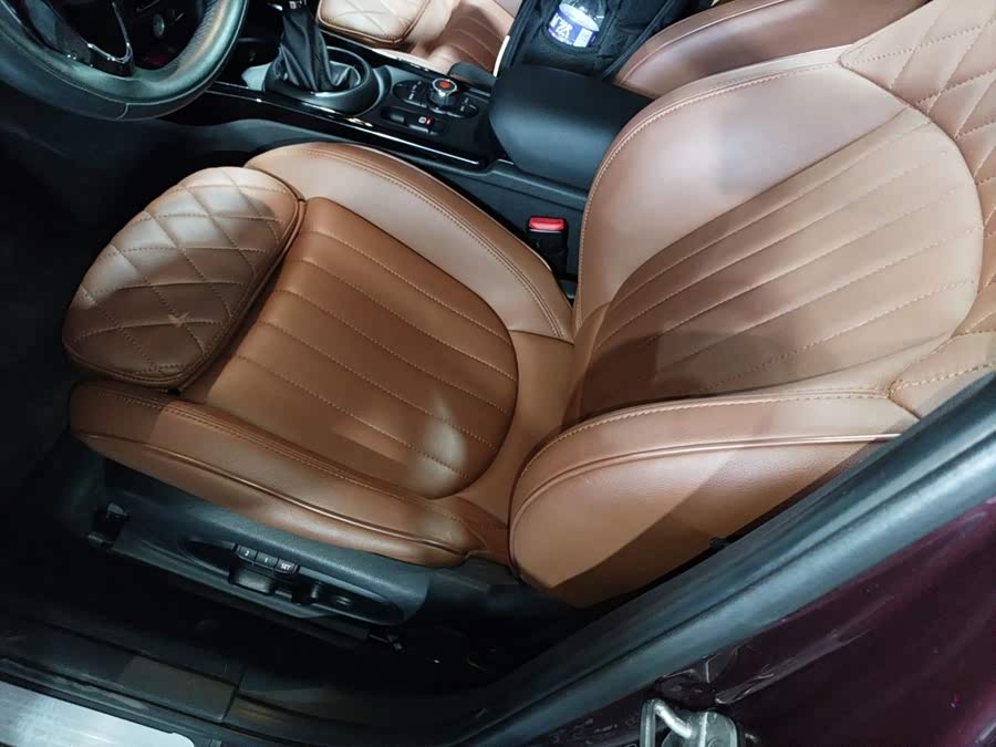 MINI Clubman 2018 — фото 11