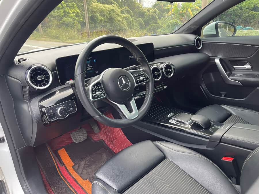 Mercedes-Benz A-Class 2019 — фото 17