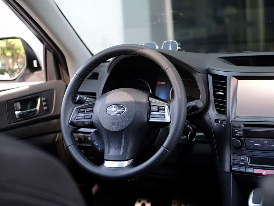Subaru Outback 2013 — фото 17