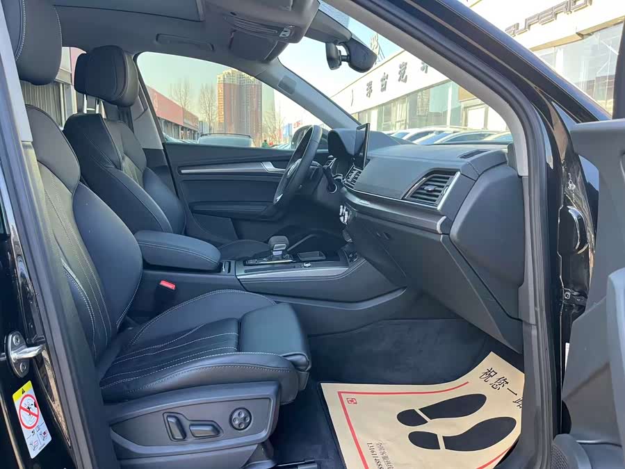 Audi Q5L 2022 — фото 23
