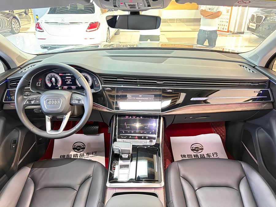Audi Q7 2020 — фото 13