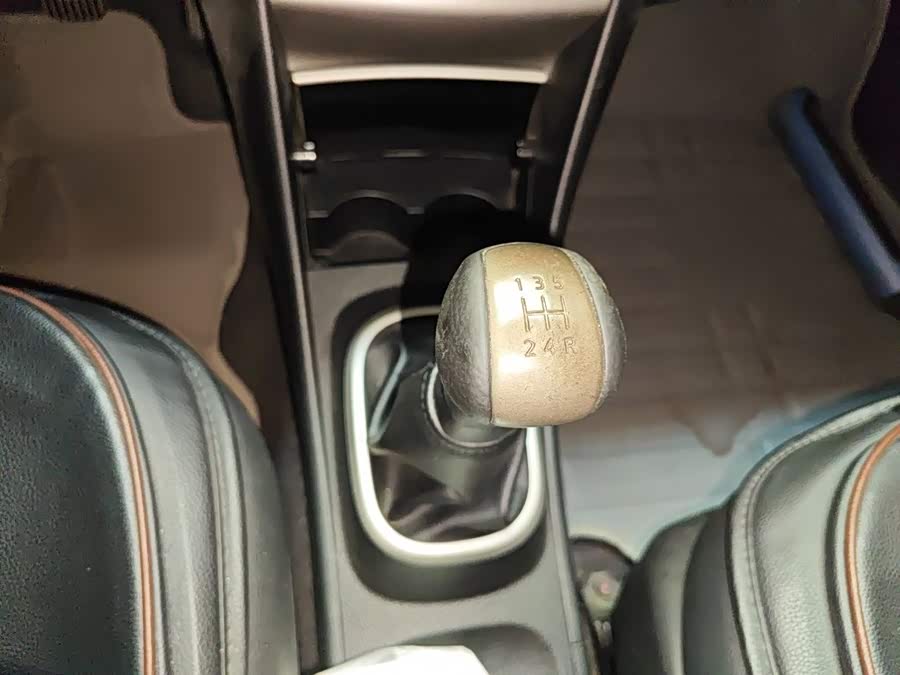 Nissan Sylphy 2012