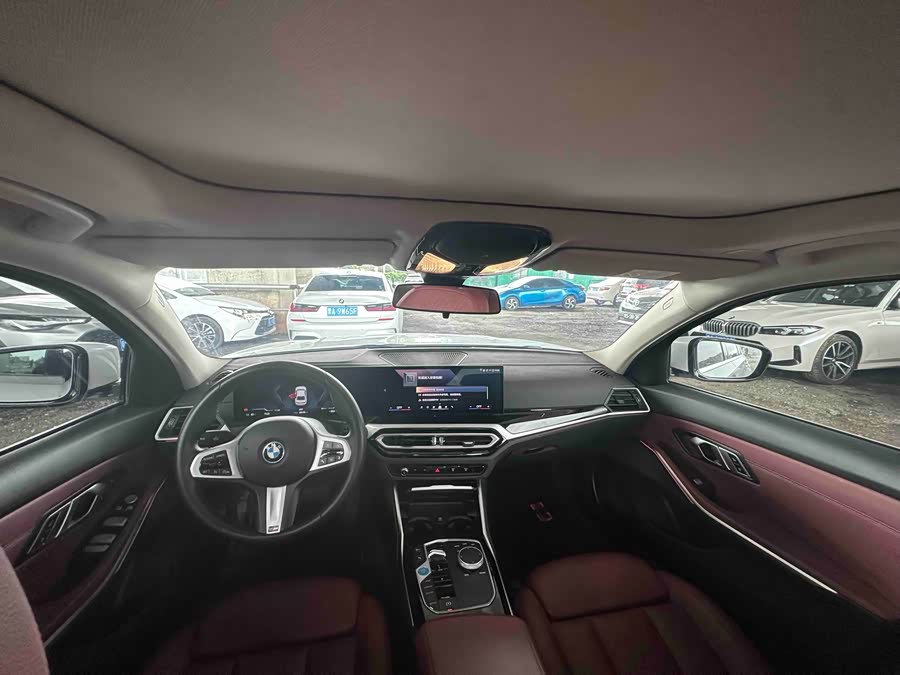 BMW i3 2024