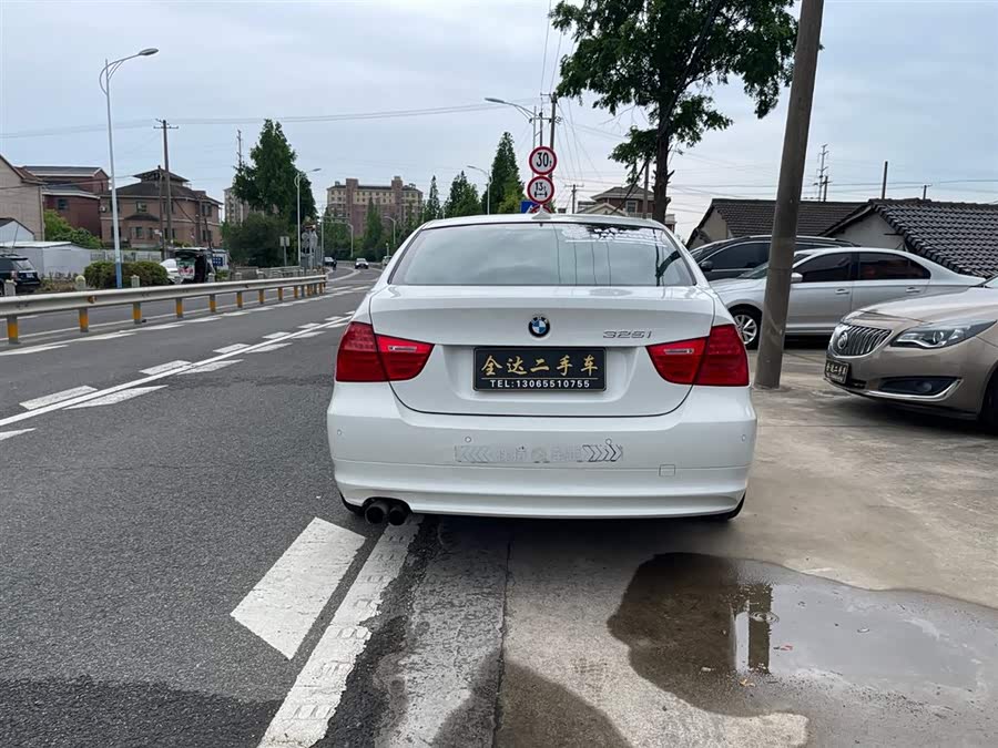 BMW 3 Series 2010