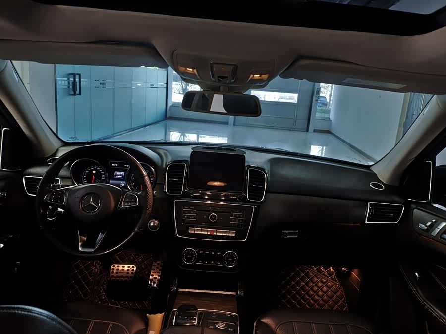Mercedes-Benz GLE 2016 — фото 11