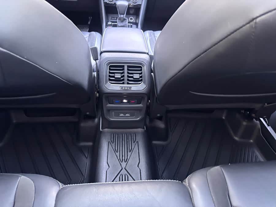 Volkswagen Tiguan L 2018 — фото 16