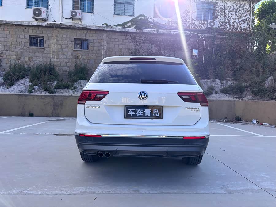 Volkswagen Tiguan L 2018 — фото 8