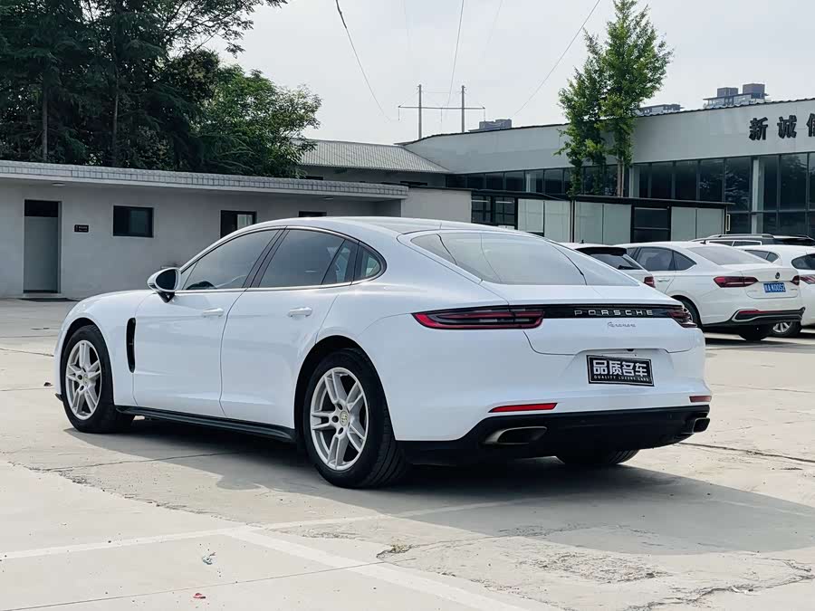 Porsche Panamera 2017 — фото 19