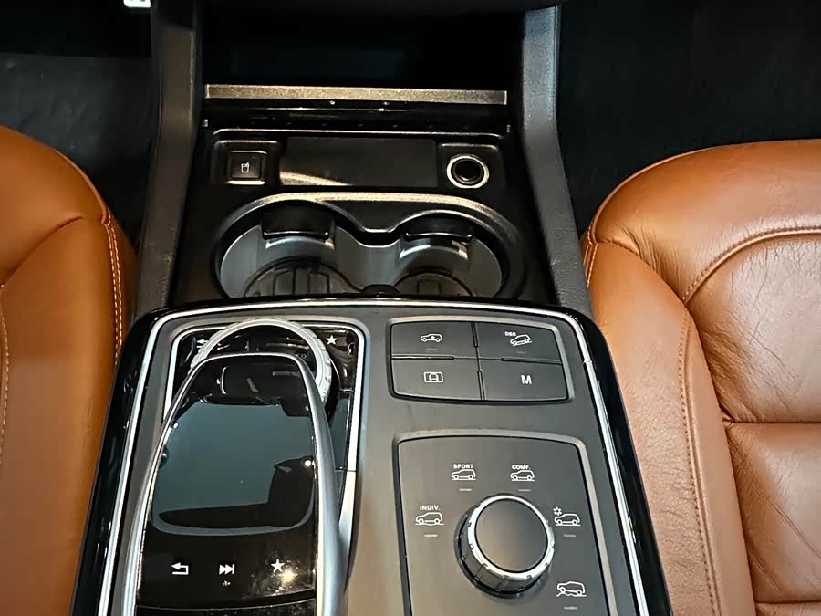 Mercedes-Benz GLE 2017 — фото 12