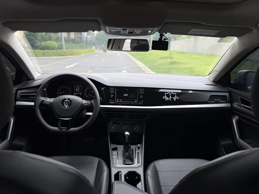 Volkswagen Lavida 2019 — фото 13