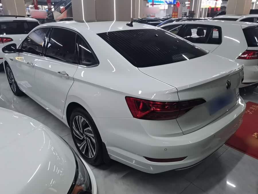 Volkswagen Sagitar 2022