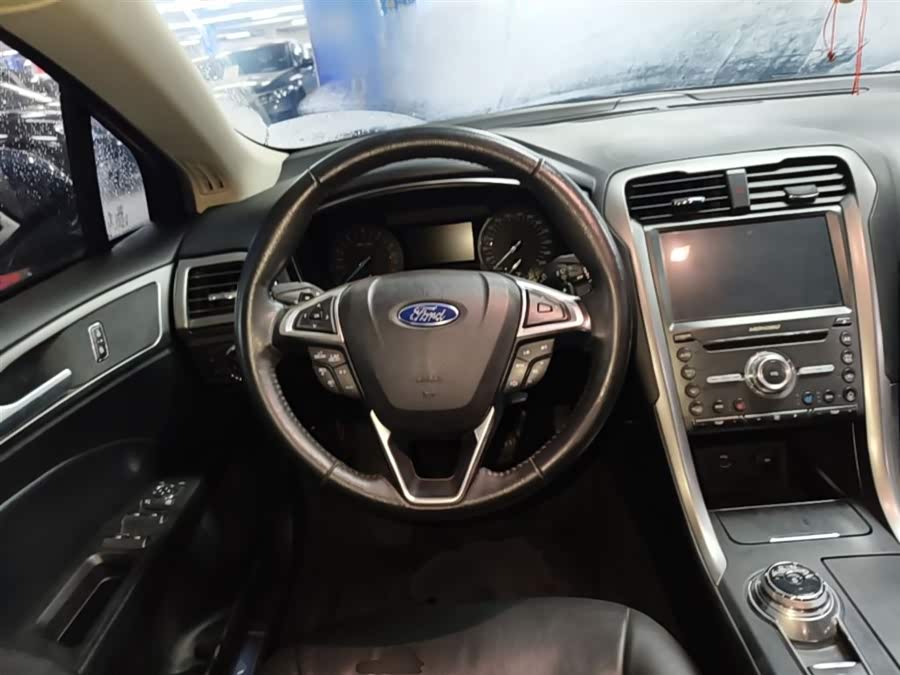 Ford Mondeo 2017 — фото 11