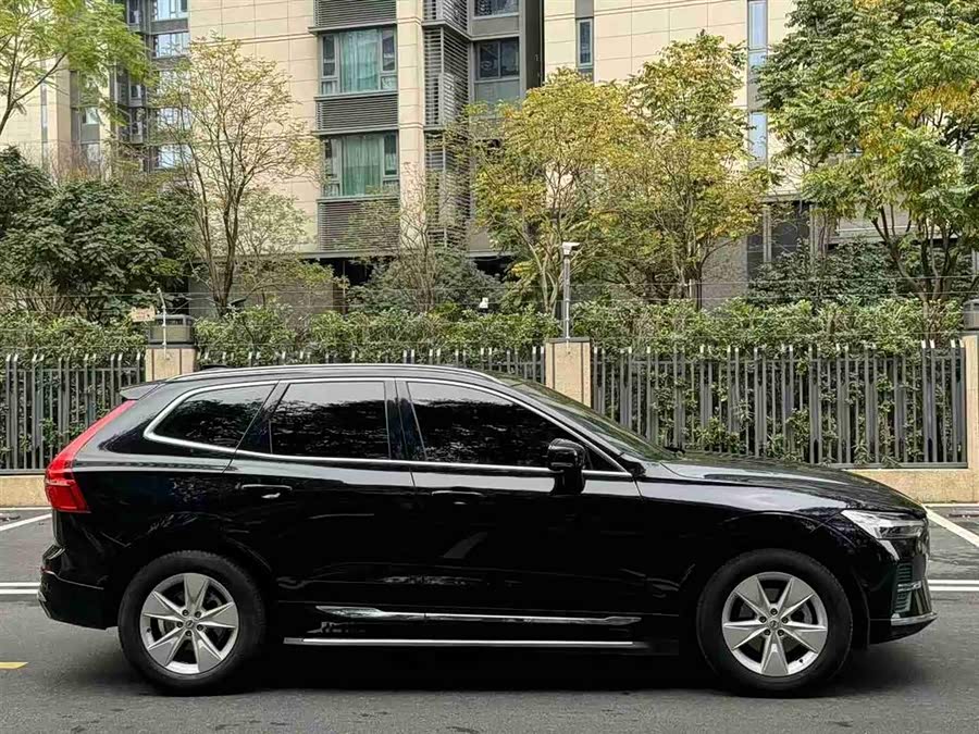 Volvo XC60 2022