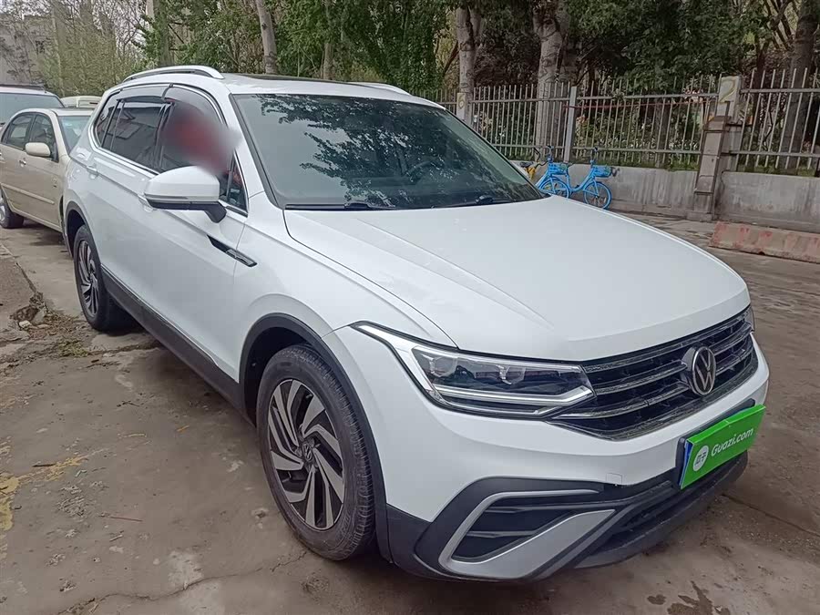 Volkswagen Tiguan L 2023 — фото 22