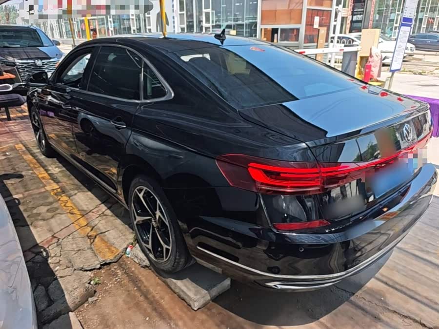 Volkswagen Passat 2023