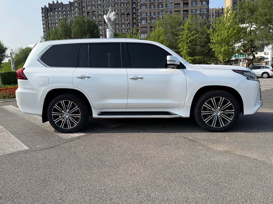 Lexus LX 2019 — фото 8