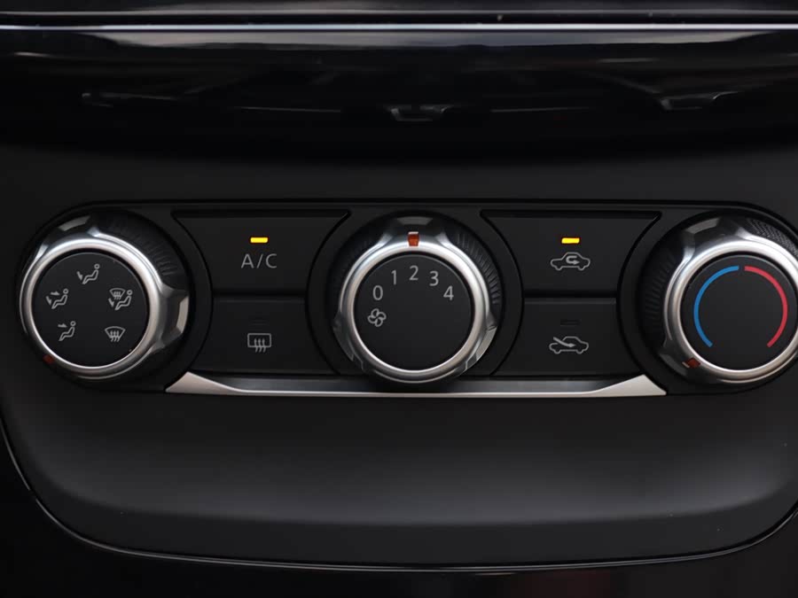 Nissan Sylphy 2016 — фото 16