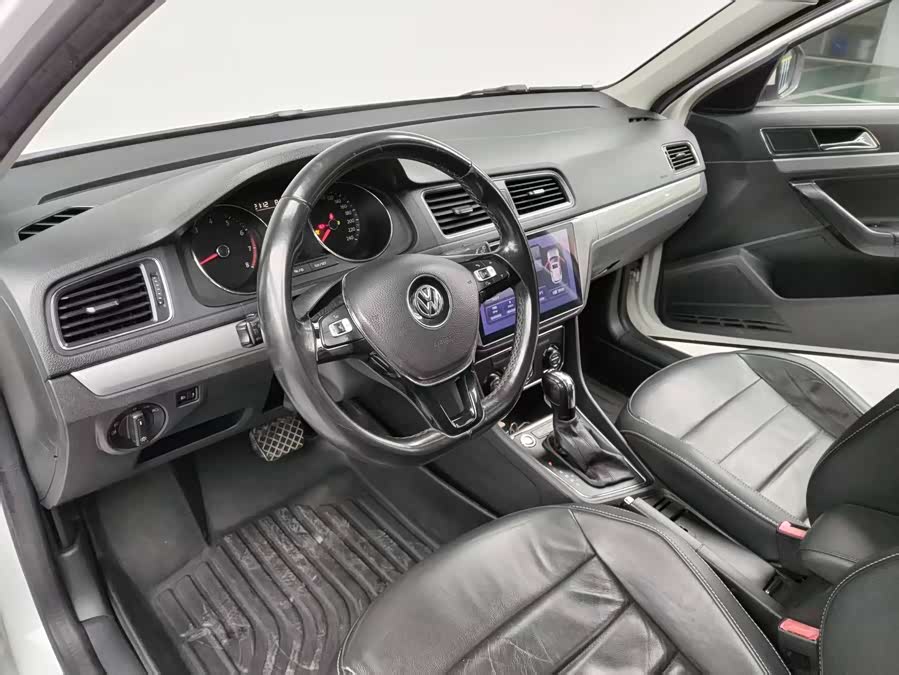 Volkswagen Gran Lavida 2017 — фото 12