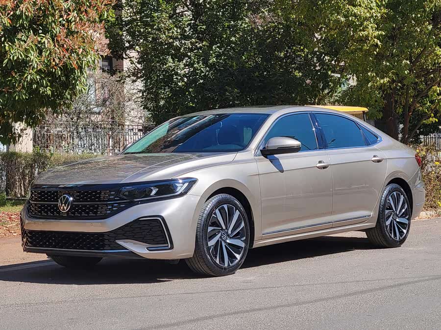 Volkswagen Passat 2022