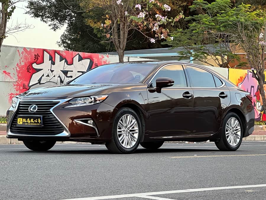 Lexus ES 2015